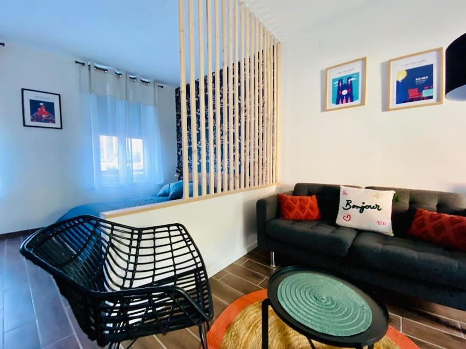 Studio D'Hotes Avec Piscine « Le Clos N°6 » Cormicy Exteriör bild